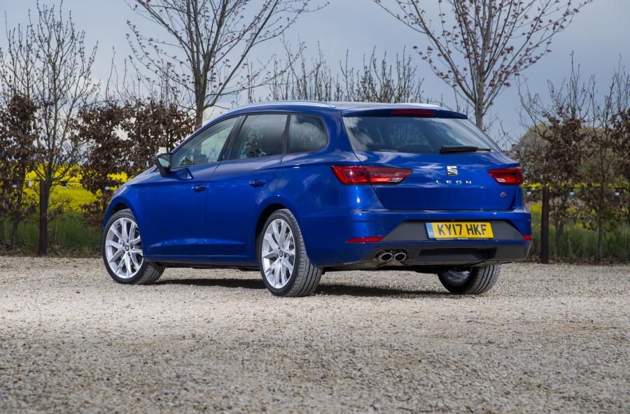  Seat Leon ST FR 2017 года  (UK) (фото 18 из 27)